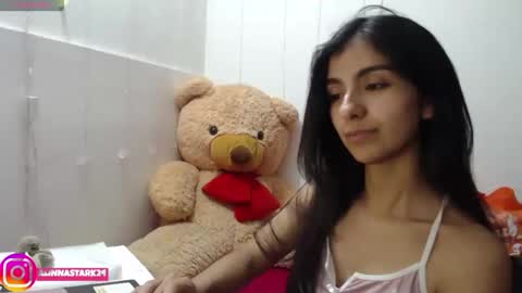 Snapshot of anahibrowns95 chatting on October 2025 03:36:02 AM Anahi Browns online show from October 2025 03:36:02 AM