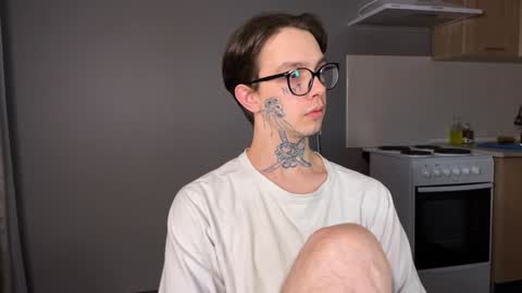 simon online show from December 2024 06:02:01 PM