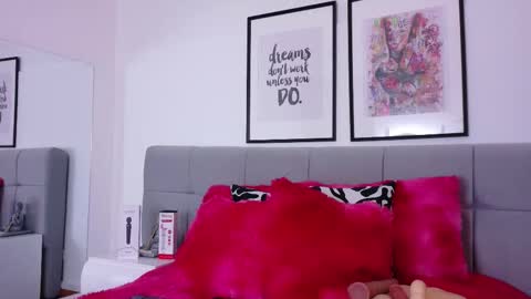 Anaise  online show from November 2025 11:53:02 AM