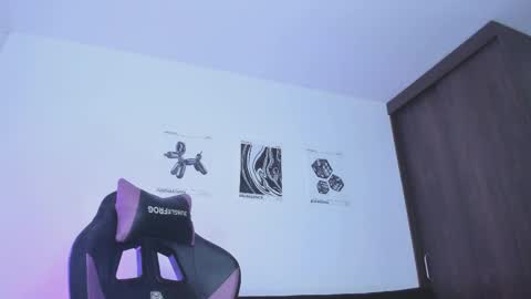      help me to get 100 thumps up  online show from March 2025 06:41:01 AM