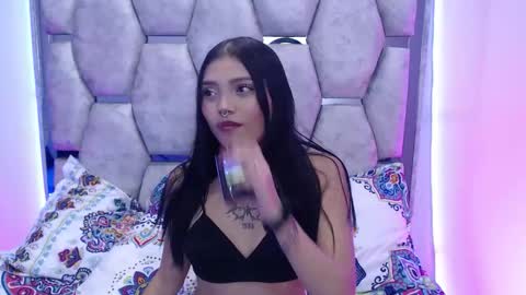 Snapshot of analymilles chatting on November 2025 03:16:01 AM analymilles online show from November 2025 03:16:01 AM