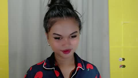 Snapshot of anaruru_ chatting on January 2025 06:49:01 PM ANA online show from January 2025 06:49:01 PM