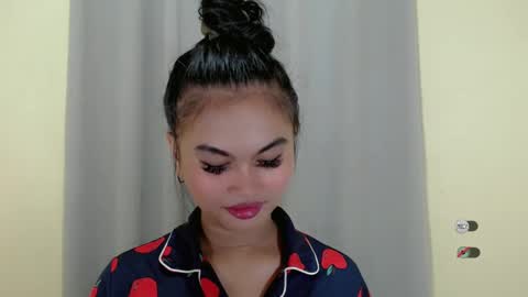 Snapshot of anaruru_ chatting on January 2025 08:42:01 PM ANA online show from January 2025 08:42:01 PM