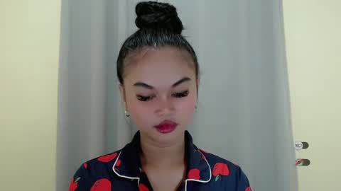 Snapshot of anaruru_ chatting on January 2025 02:46:02 PM ANA online show from January 2025 02:46:02 PM