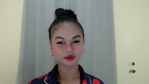 Snapshot of anaruru_ chatting on January 2025 07:43:01 PM ANA online show from January 2025 07:43:01 PM