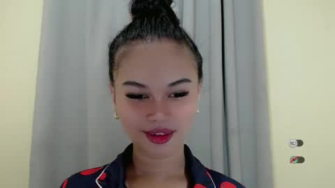 Snapshot of anaruru_ chatting on February 2025 09:11:01 AM ANA online show from February 2025 09:11:01 AM