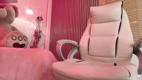 Anastasia online show from October 2025 09:01:01 PM