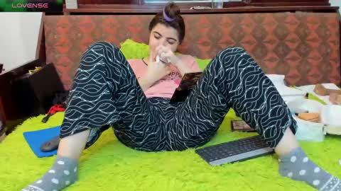 Ana   online show from December 2024 12:51:02 PM