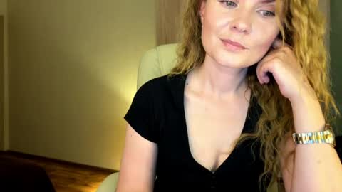 Snapshot of anavelle chatting on July 2026 11:07:02 PM Ana online show from July 2026 11:07:02 PM