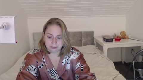 Andorphin online show from October 2025 04:26:01 AM