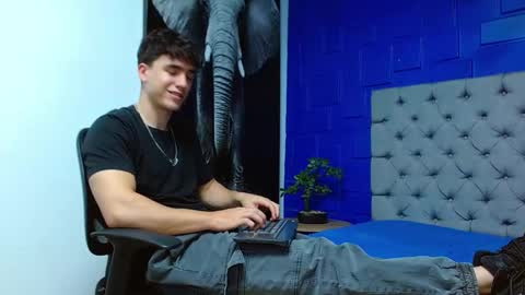 Andre Parker online show from February 2025 04:40:02 AM