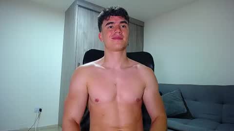 Snapshot of andre_parker chatting on June 2026 02:53:01 AM Andre Parker online show from June 2026 02:53:01 AM