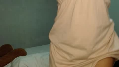 Snapshot of andre_sky_ chatting on March 2026 03:22:02 AM A l e online show from March 2026 03:22:02 AM