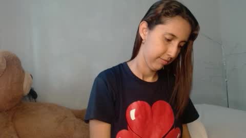 Snapshot of andre_sky_ chatting on March 2026 09:18:01 PM A l e online show from March 2026 09:18:01 PM