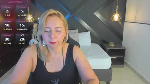 A N D R E online show from December 2025 02:30:02 AM