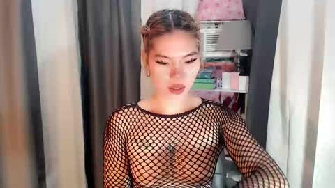 andrea06121998 online show from March 2026 11:58:01 AM