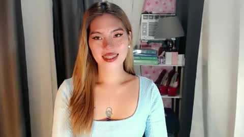 andrea06121998 online show from May 2026 02:56:02 PM