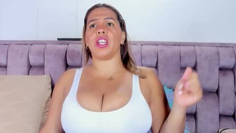 Andrea bigtits69 online show from April 2026 10:12:01 PM