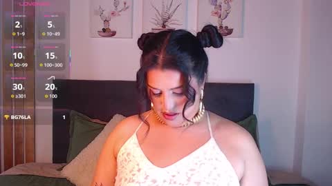 ANDREA  online show from October 2025 06:08:02 PM