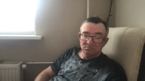 Snapshot of andreass60 chatting on May 2026 07:17:01 AM andreass60 online show from May 2026 07:17:01 AM