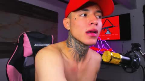 Snapshot of andrees_s chatting on September 2025 01:44:01 AM andrees_s online show from September 2025 01:44:01 AM