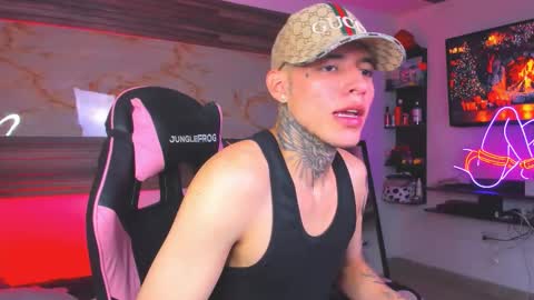 Snapshot of andrees_s chatting on November 2025 09:14:01 PM andrees_s online show from November 2025 09:14:01 PM