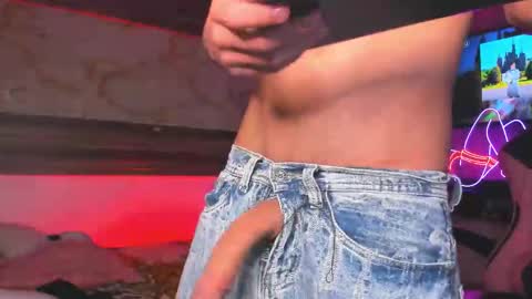 Snapshot of andrees_s chatting on December 2025 01:13:01 AM andrees_s online show from December 2025 01:13:01 AM