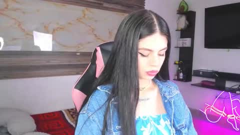 Snapshot of andrees_s chatting on December 2025 08:13:02 PM andrees_s online show from December 2025 08:13:02 PM