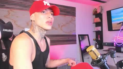 Snapshot of andrees_s chatting on December 2025 03:13:01 AM andrees_s online show from December 2025 03:13:01 AM