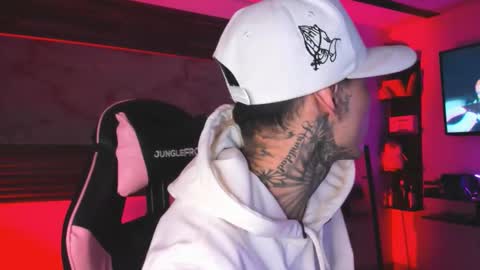 Snapshot of andrees_s chatting on February 2026 12:03:01 PM andrees_s online show from February 2026 12:03:01 PM