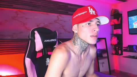 Snapshot of andrees_s chatting on March 2026 12:29:01 PM andrees_s online show from March 2026 12:29:01 PM