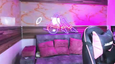 andrees_s online show from June 2026 02:35:01 AM