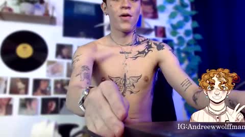 Snapshot of andreewwolffman chatting on January 2025 01:04:02 AM Andrew online show from January 2025 01:04:02 AM