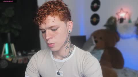 Snapshot of andreewwolffman chatting on September 2025 12:33:01 AM Andrew online show from September 2025 12:33:01 AM