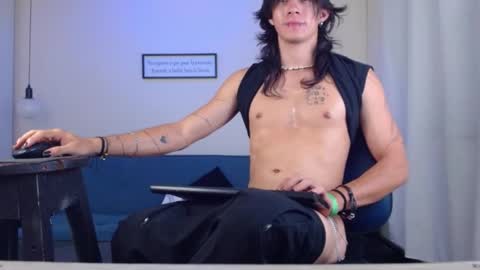 Snapshot of andreey50 chatting on December 2024 01:29:02 AM Andrey online show from December 2024 01:29:02 AM