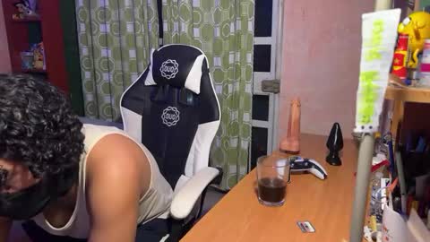 Snapshot of andrelabuda9 chatting on October 2025 01:03:02 AM Andre Labuda online show from October 2025 01:03:02 AM