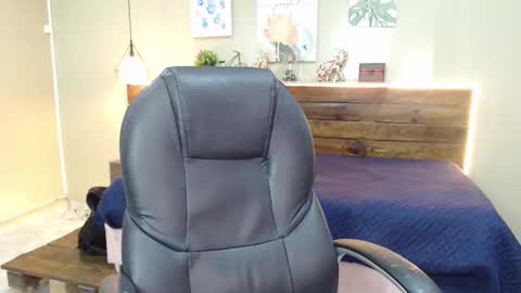 IM ANDRES online show from November 2025 01:37:02 PM