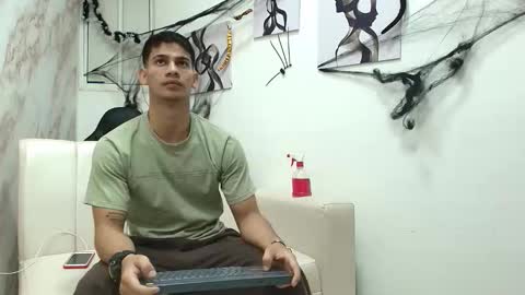 andres_stud online show from October 2025 04:46:02 AM