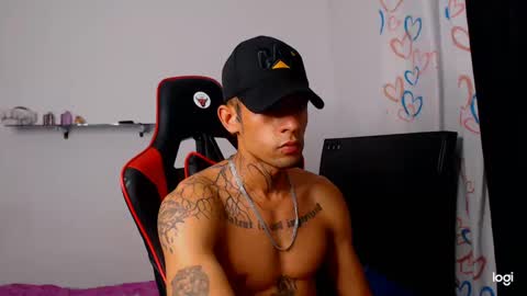 Andres white online show from October 2025 04:37:02 AM