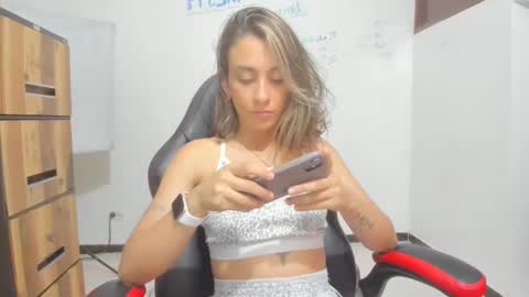 Isa  --------- online show from January 2025 08:19:02 PM