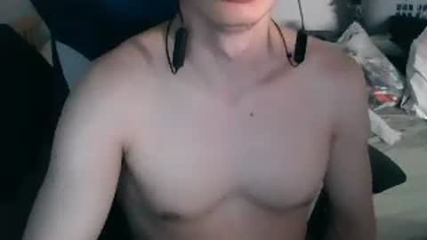 Snapshot of andresse_lat chatting on July 2026 03:43:01 AM andresse_lat online show from July 2026 03:43:01 AM
