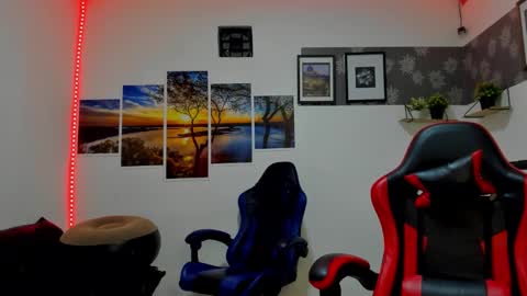 andrew_2811 online show from October 2025 06:58:01 AM