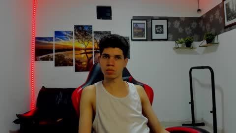 andrew_2811 online show from December 2025 05:57:01 AM