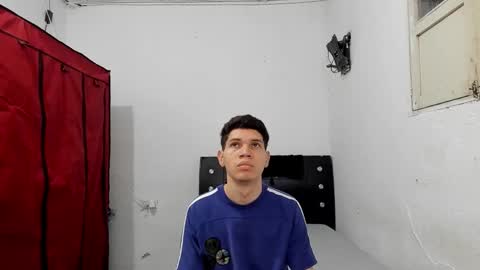 andrew_2811 online show from February 2026 07:23:01 AM