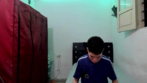 andrew_2811 online show from May 2026 01:23:01 AM