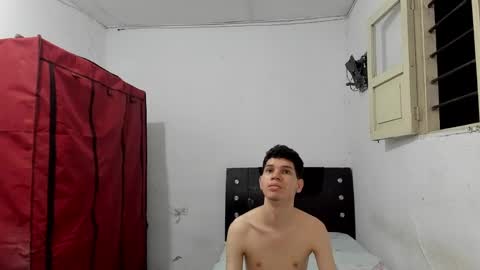 andrew_2811 online show from May 2026 11:57:02 PM
