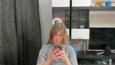 Andrew online show from May 2026 08:42:02 AM