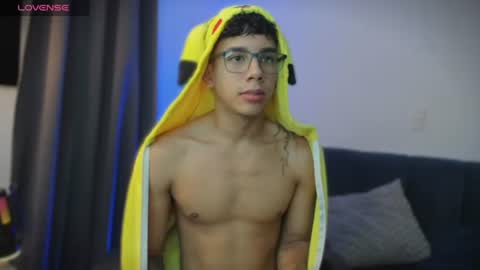 Snapshot of andrew_twink18 chatting on July 2026 01:45:01 AM Andrew M. online show from July 2026 01:45:01 AM