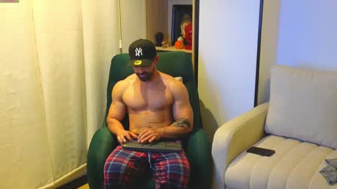 Snapshot of andrewfame chatting on December 2024 05:42:02 AM Andrew online show from December 2024 05:42:02 AM