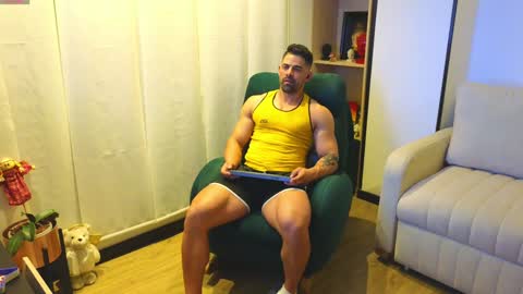 Snapshot of andrewfame chatting on December 2024 02:18:01 AM Andrew online show from December 2024 02:18:01 AM